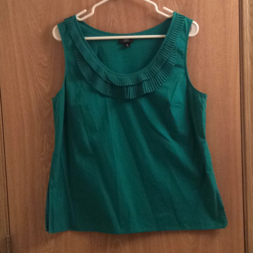 Sleeveless top